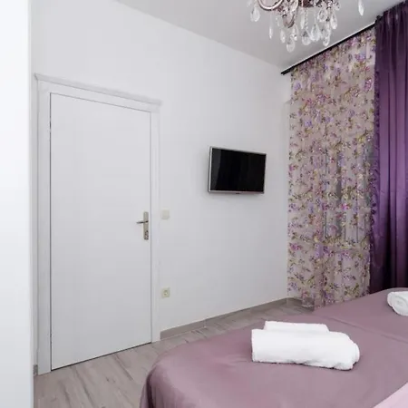 Sorgo Palace Luxury Bedroom With City View *